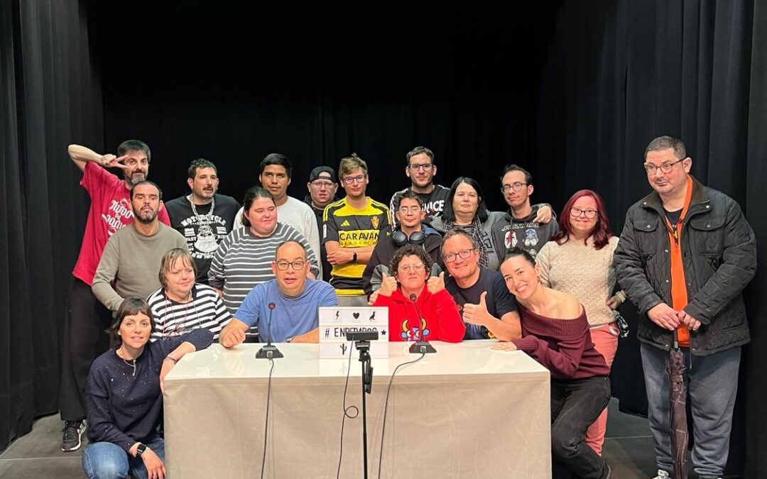 Kairós estrena la segunda temporada de su podcast “Enrédate con Kambalache” con un nuevo formato en directo en La Harinera